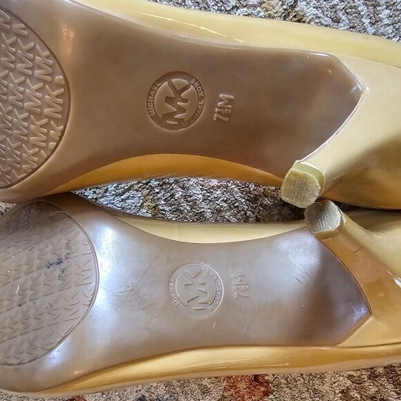 Michael Kors Mustard Color Heels, Size 7.5, Excellent Condition, Like New - Picture 2 of 6